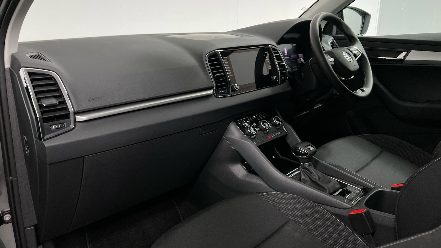 Used Skoda Karoq 2023 for sale - 77213595: Photo 2