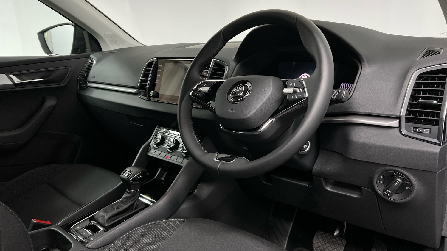 Used Skoda Karoq 2023 for sale - 77213595: Photo 6