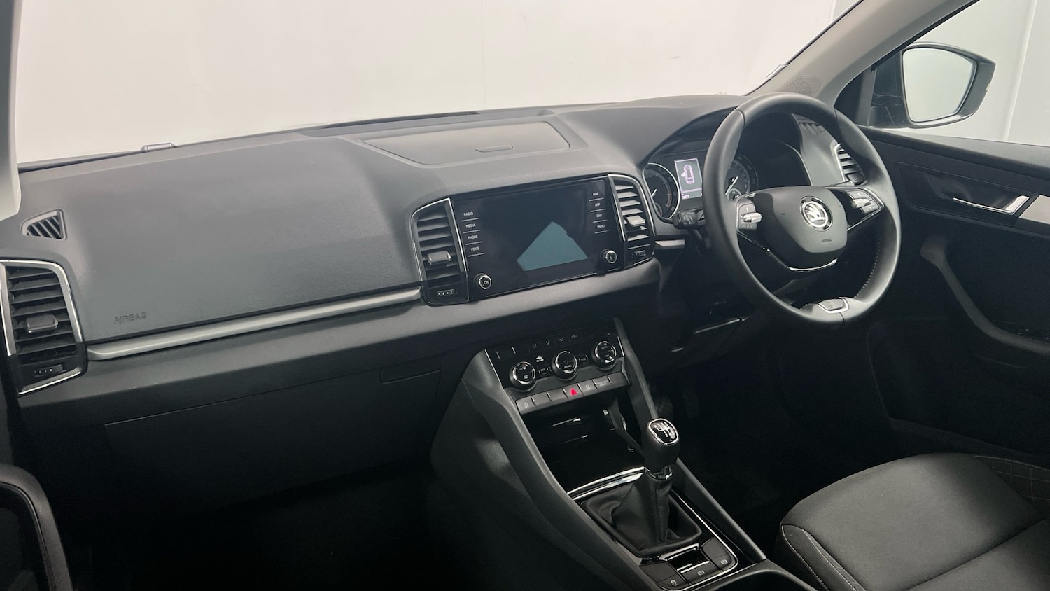 Used Skoda Karoq 2021 for sale - 76446058: Photo 2