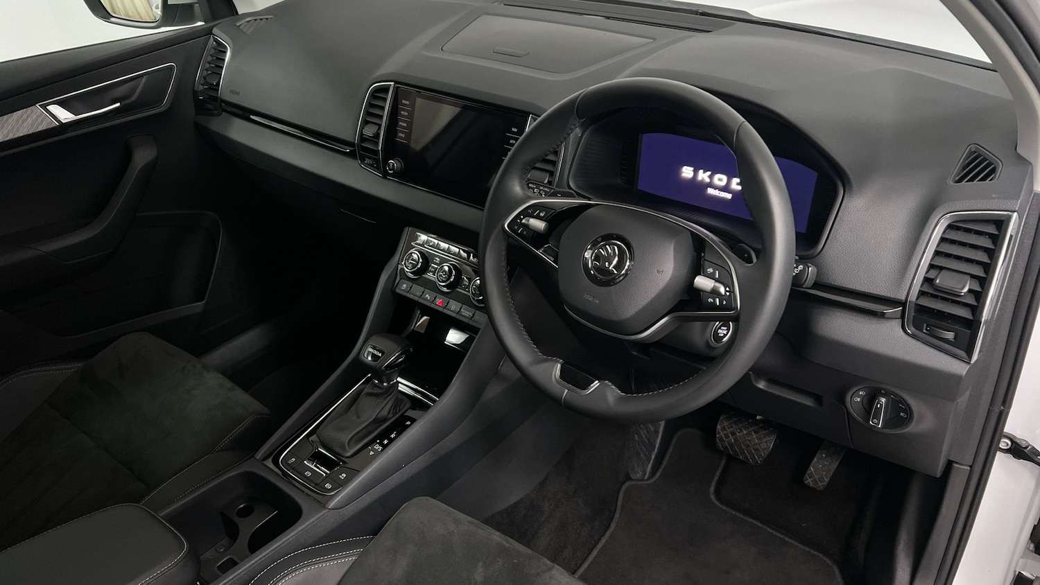 Used Skoda Karoq 2024 for sale - 76911355: Photo 6