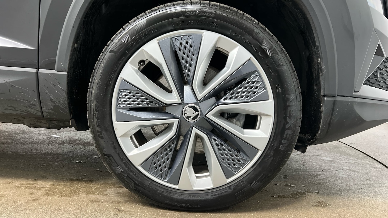 Used Skoda Karoq 2025 for sale - 77822480: Photo 16