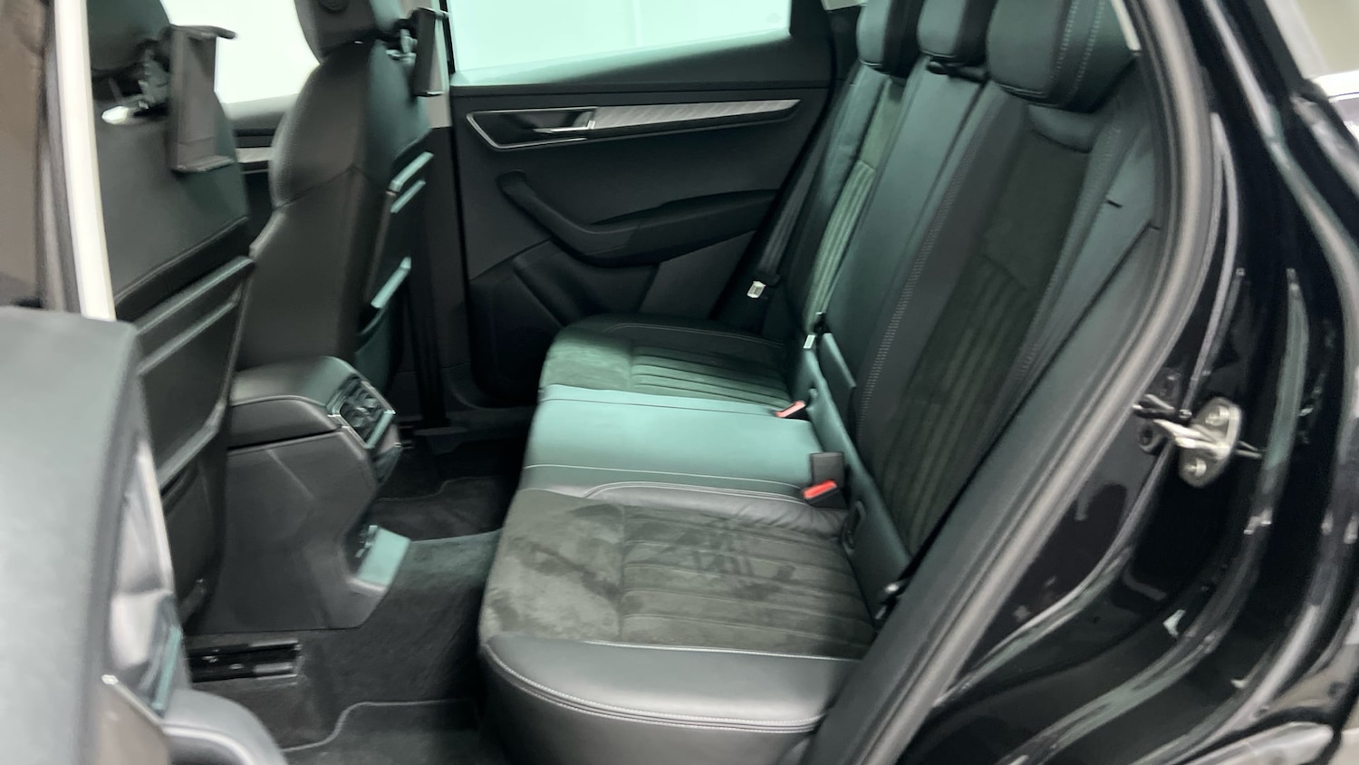 Used Skoda Karoq 2025 for sale - 77822480: Photo 9