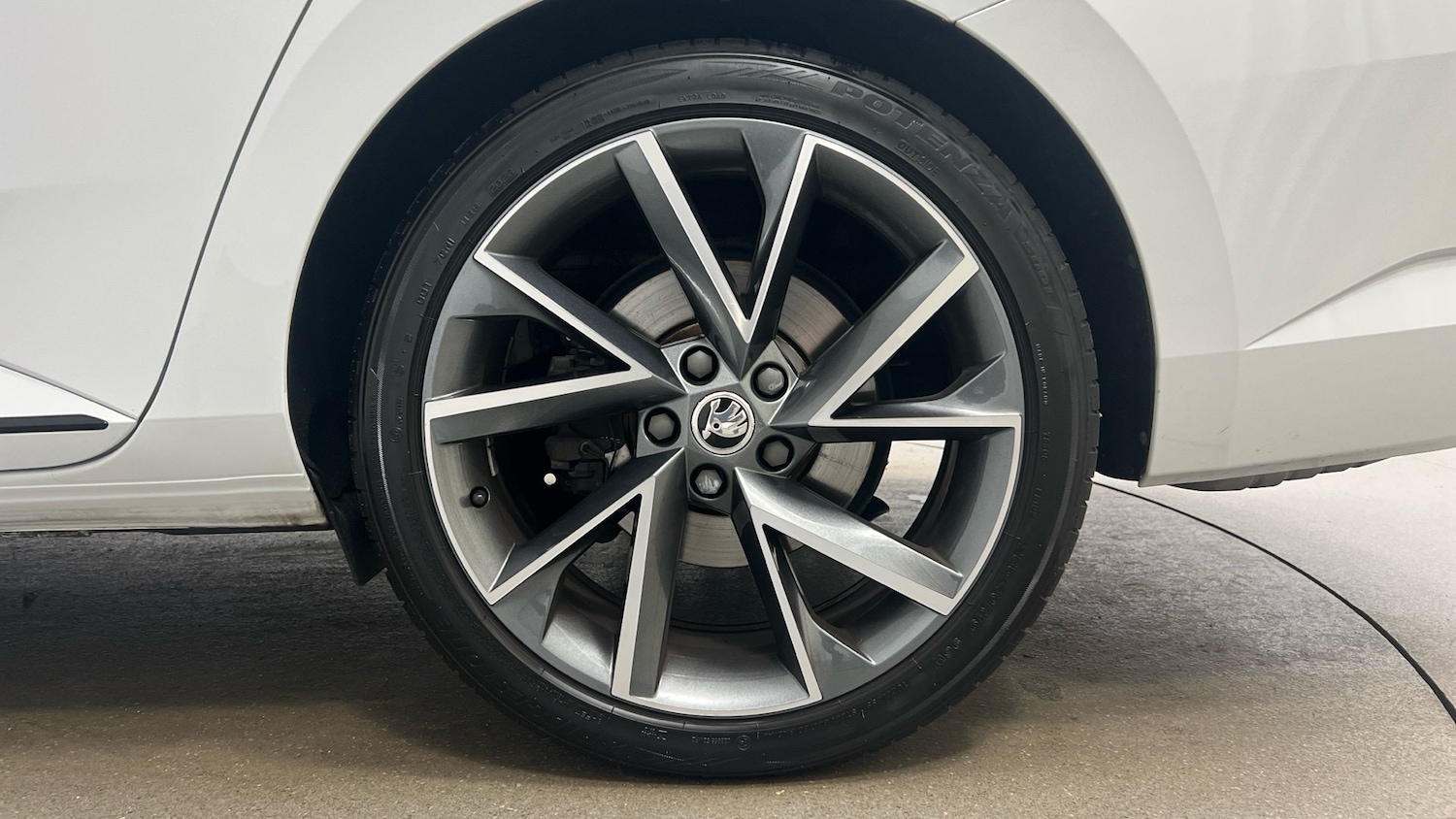 Used Skoda Superb 2023 for sale - 76676827: Photo 5