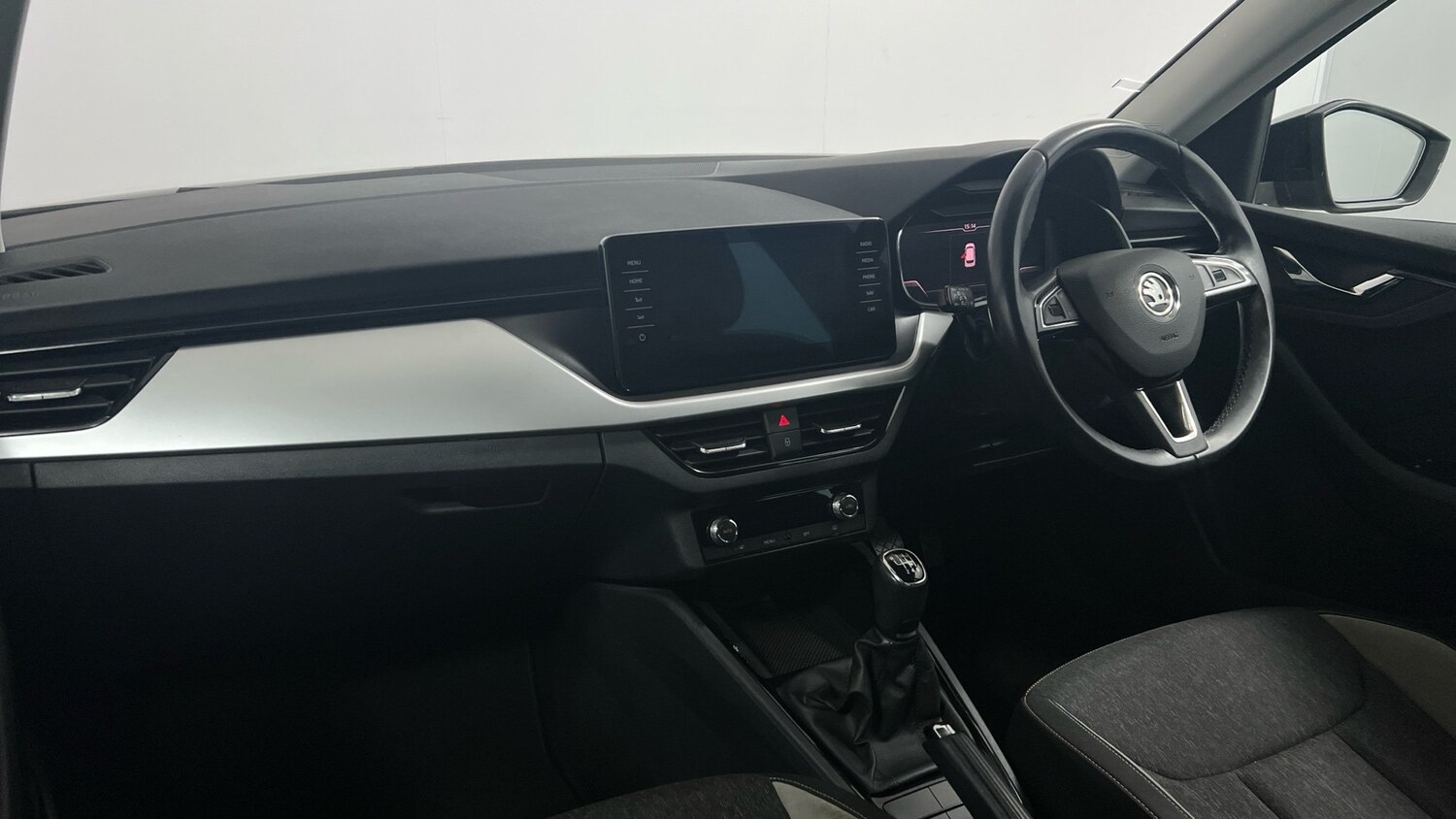 Used Skoda Kamiq 2020 for sale - 76334992: Photo 2