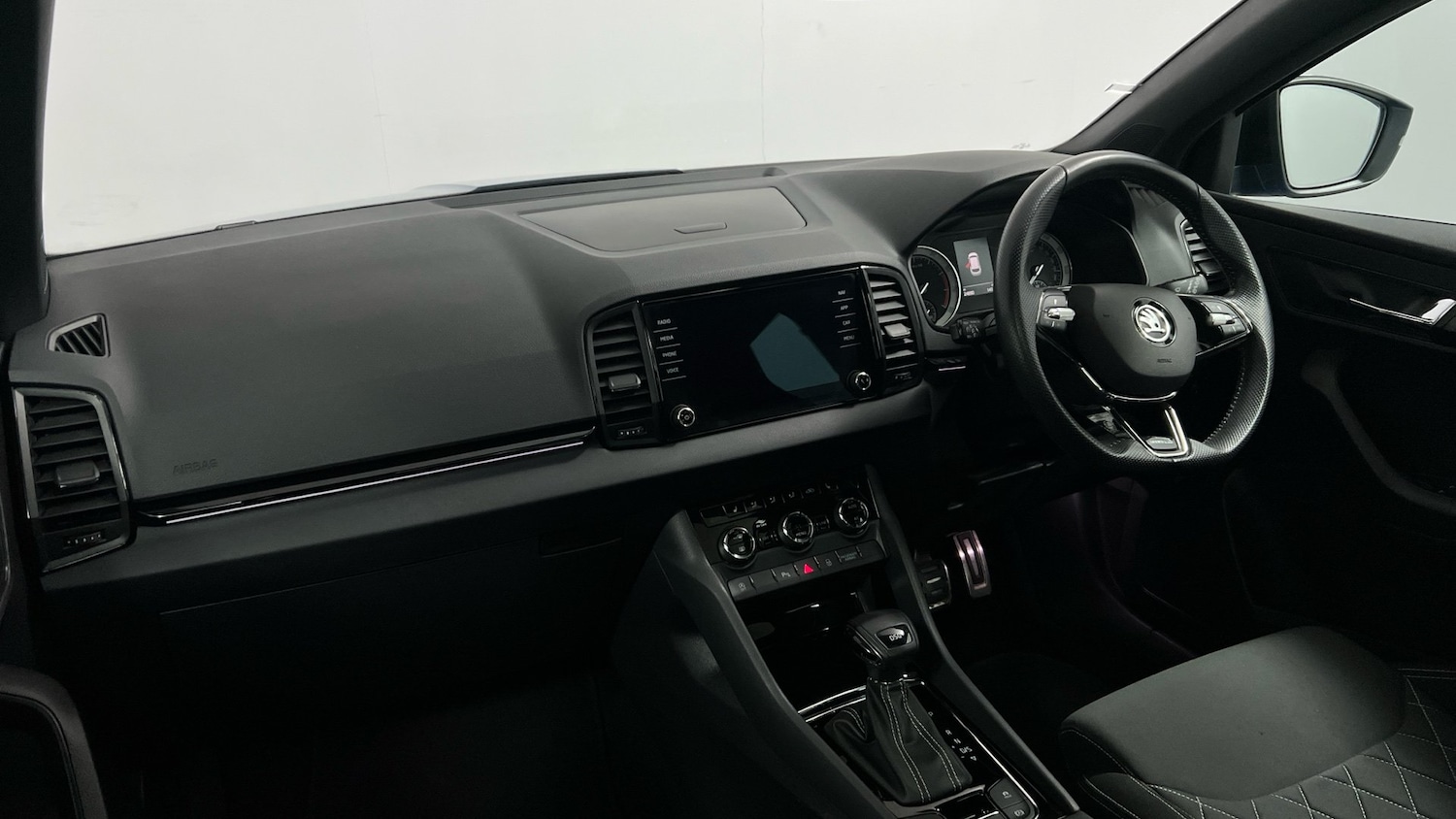 Used Skoda Karoq 2022 for sale - 76726016: Photo 2