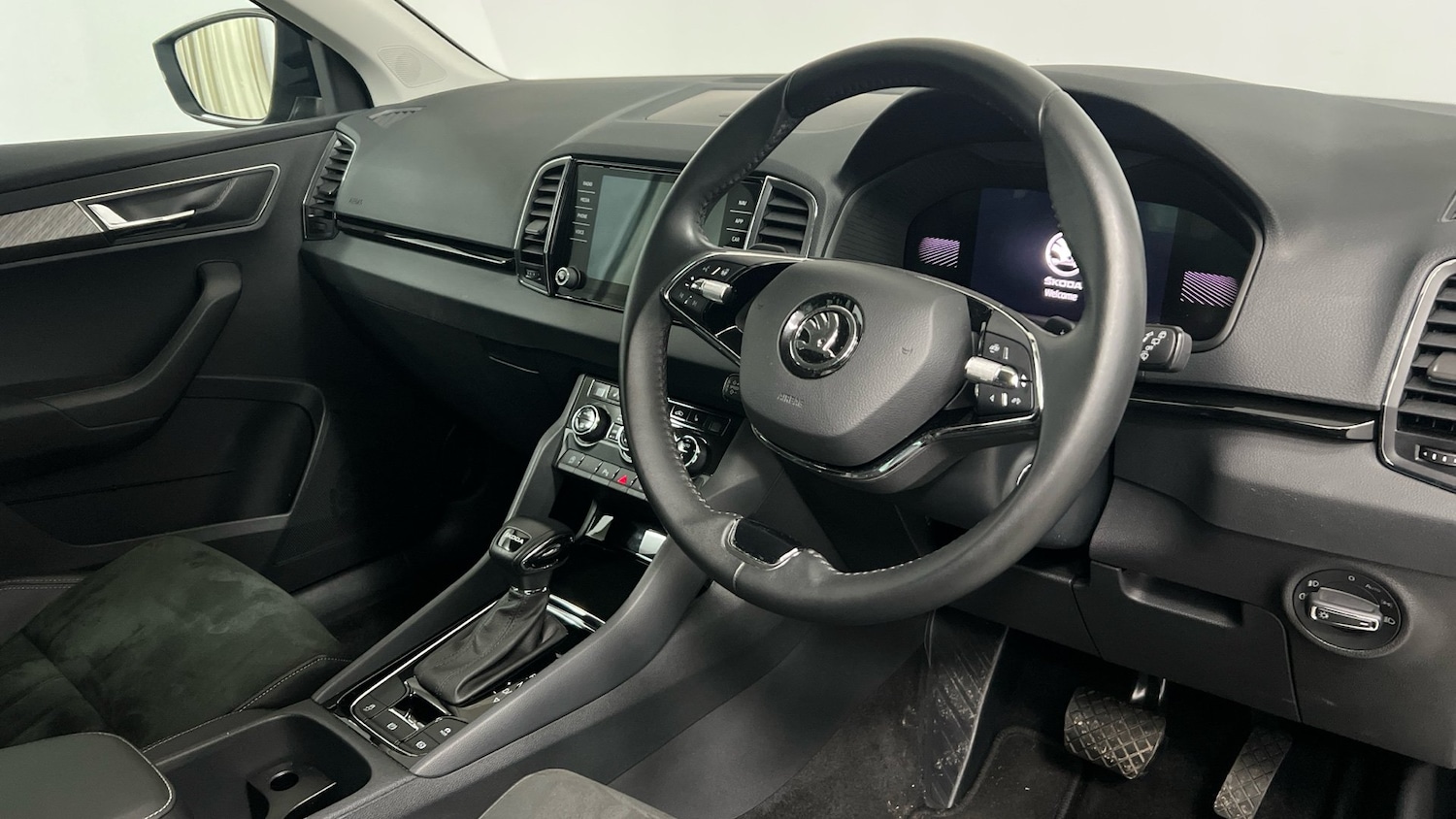 Used Skoda Karoq 2023 for sale - 76675621: Photo 6