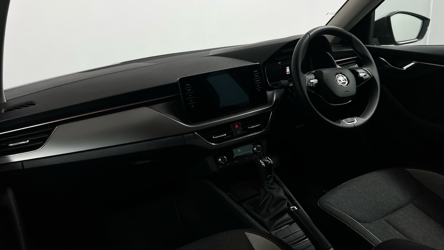 Used Skoda Kamiq 2024 for sale - 77541134: Photo 2