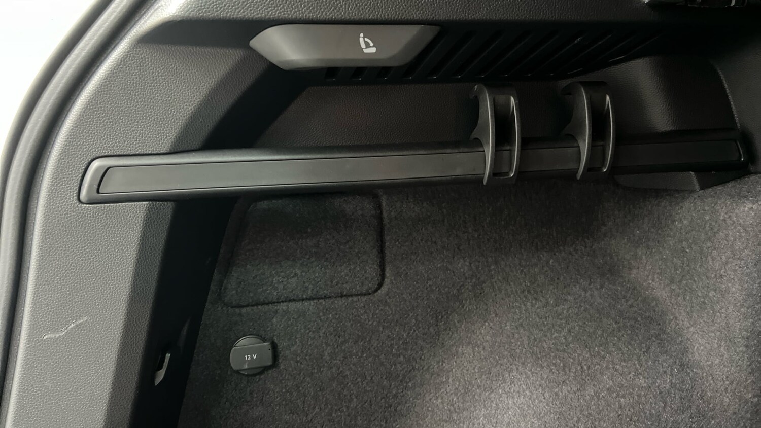 Used Skoda Karoq 2024 for sale - 77129713: Photo 25