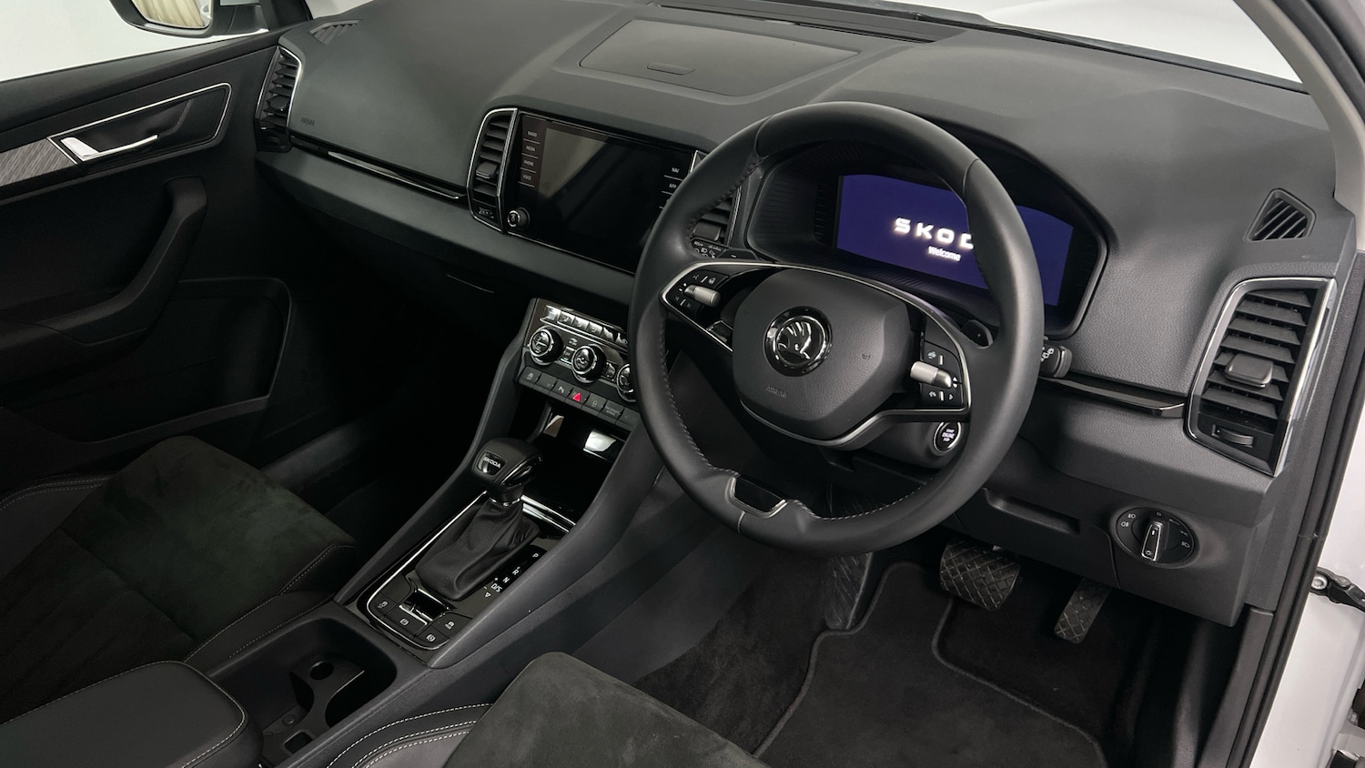 Used Skoda Karoq 2024 for sale - 77129713: Photo 6