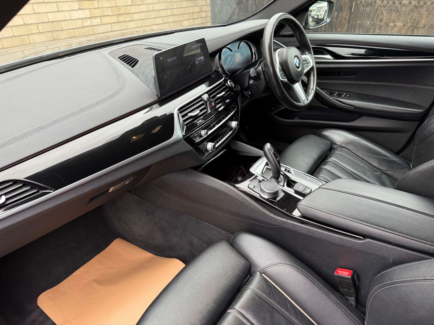 Used BMW 5 Series 2017 for sale - 77206921: Photo 2