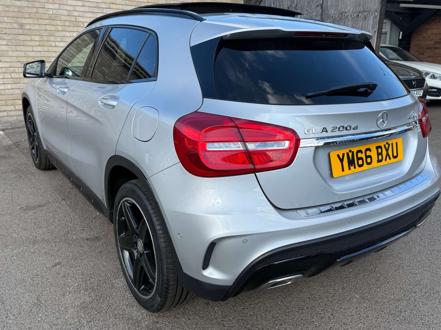 Used Mercedes-Benz GLA 2016 for sale - 76143263: Photo 75