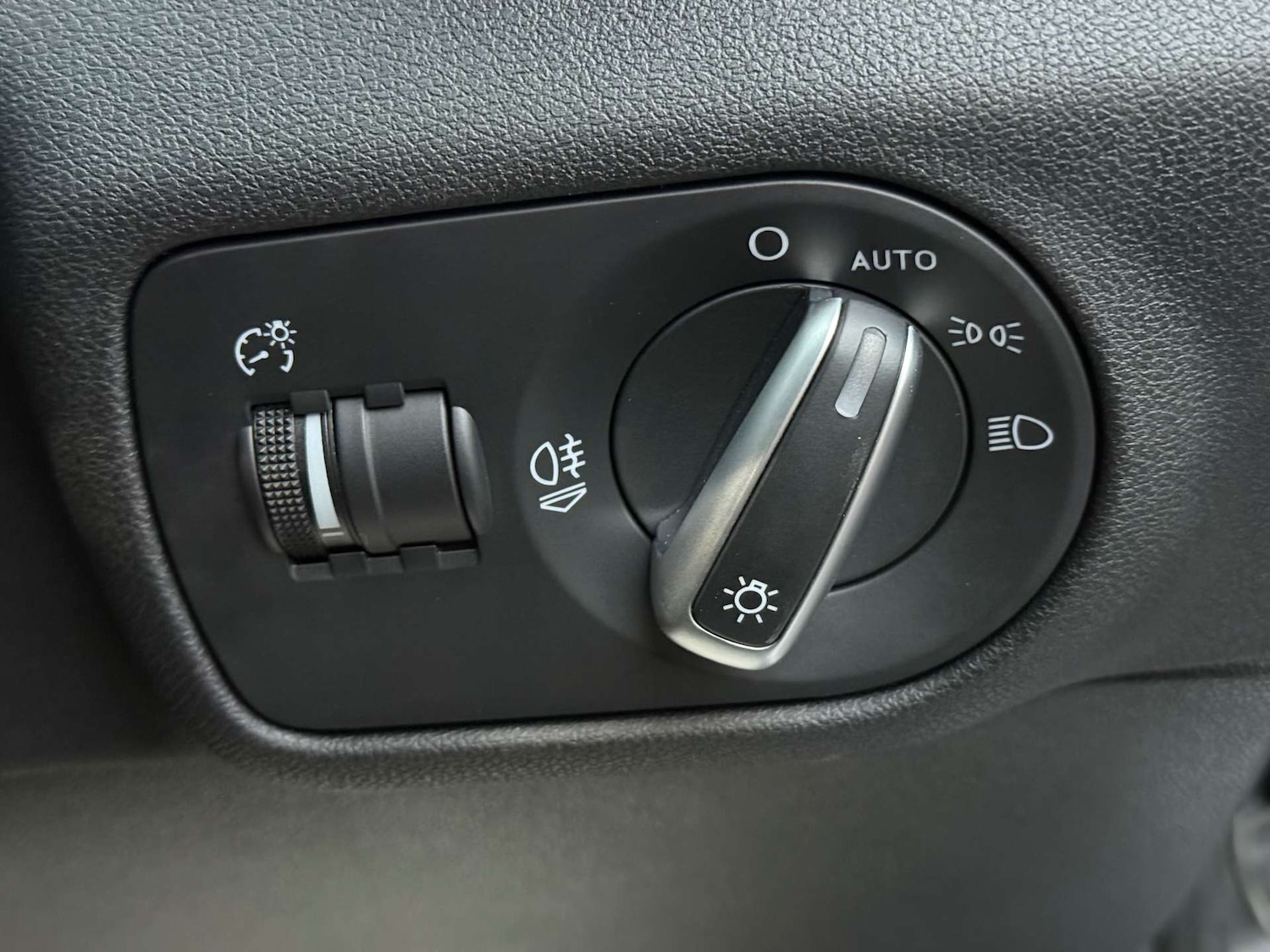 Used Audi A1 2016 for sale - 77022560: Photo 42