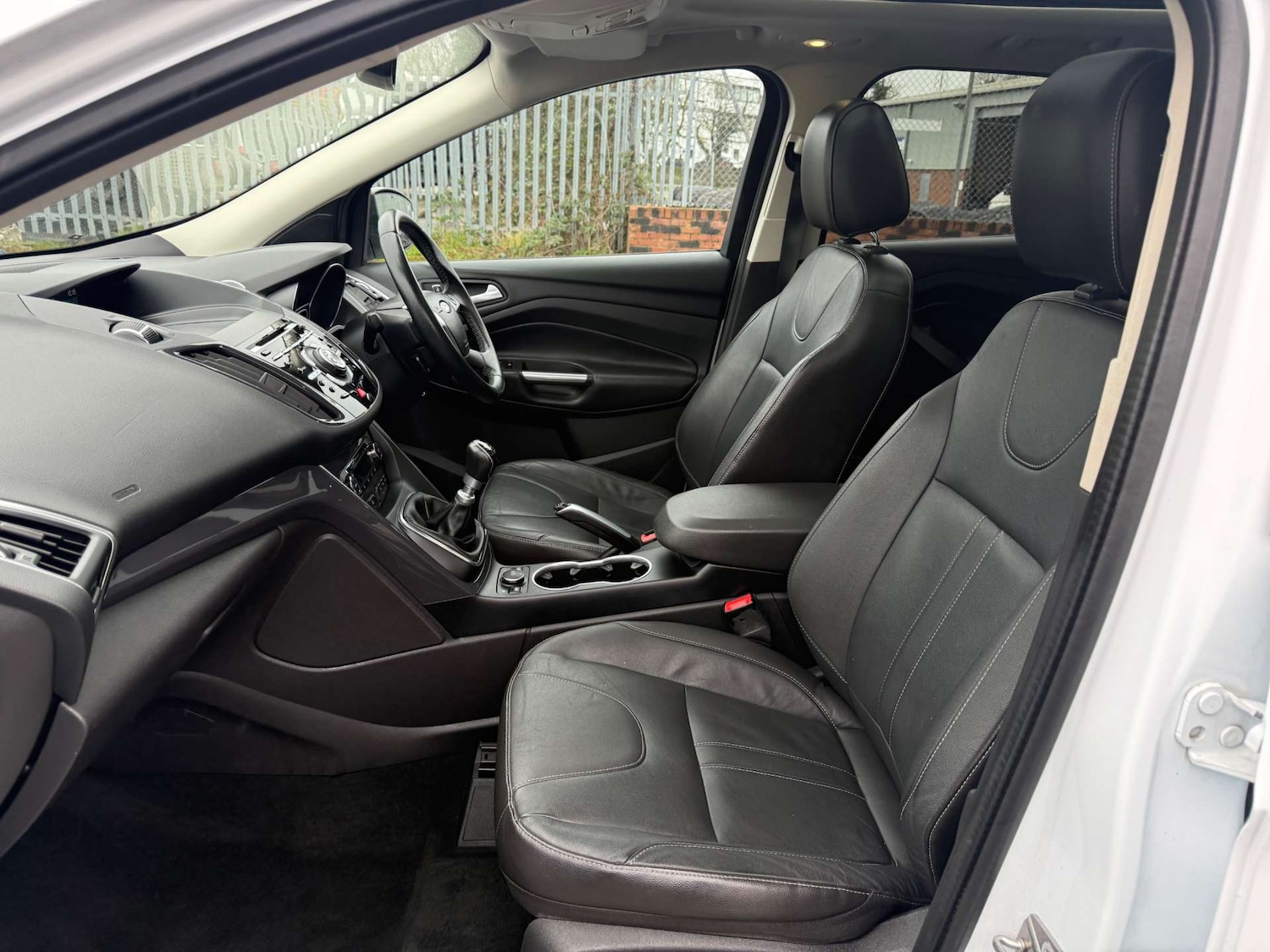 Used Ford Kuga 2014 for sale - 77690672: Photo 14