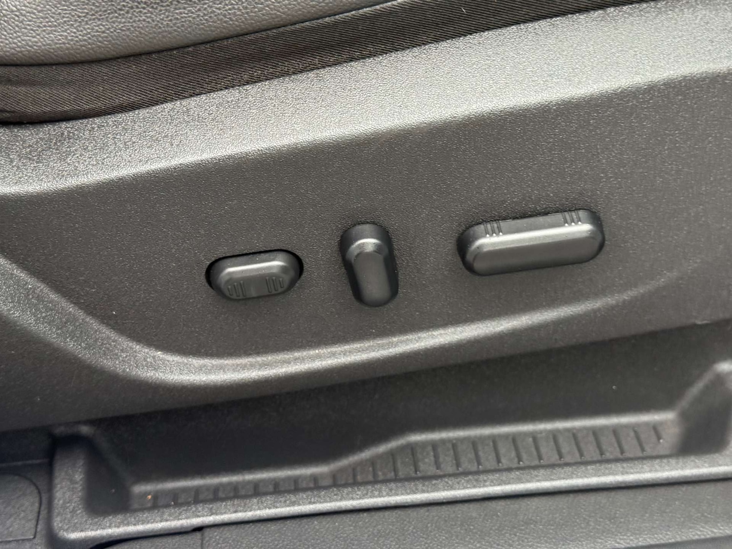 Used Ford Kuga 2014 for sale - 77690672: Photo 36