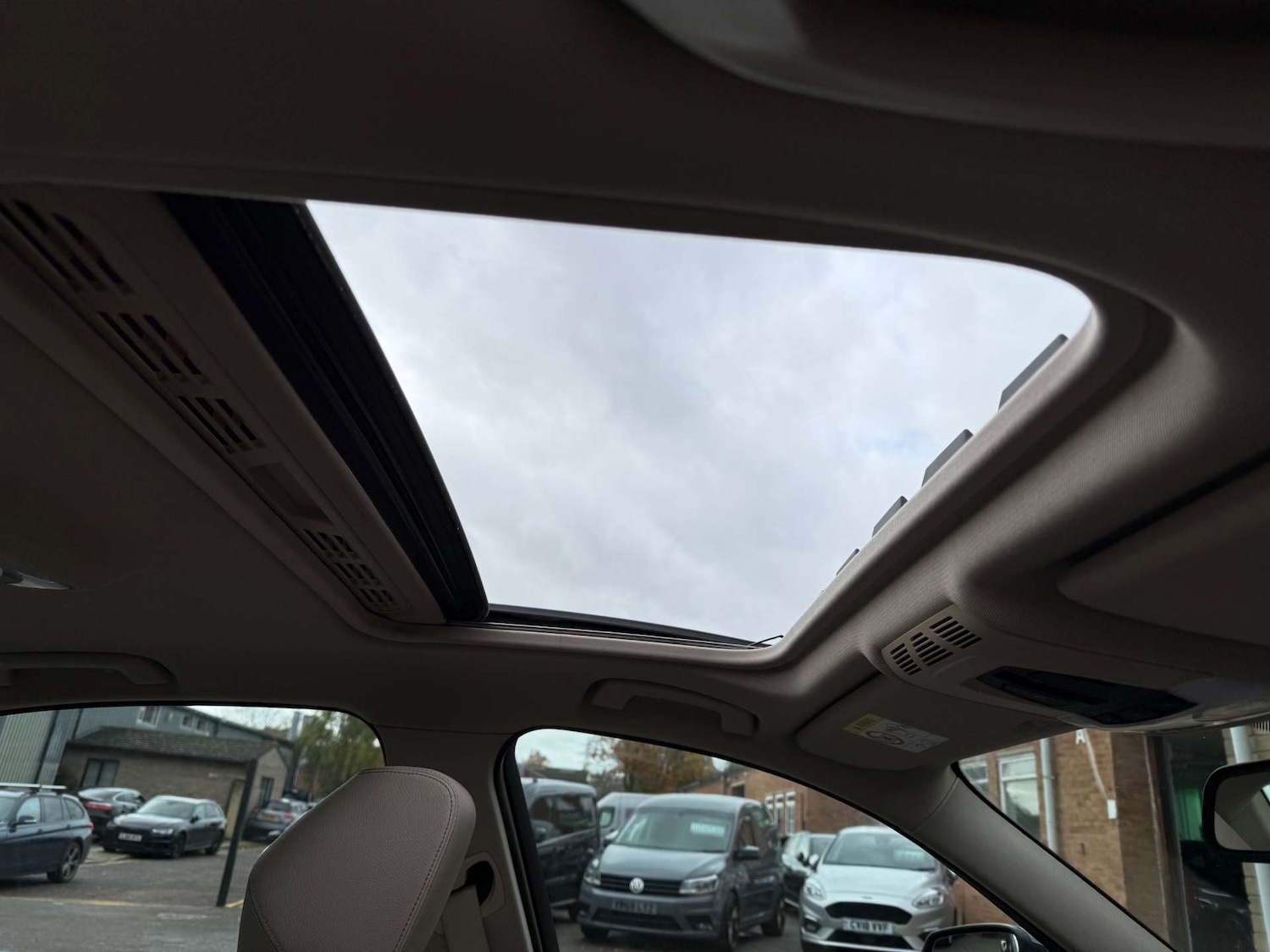 Used BMW 3 Series 2014 for sale - 76451745: Photo 69