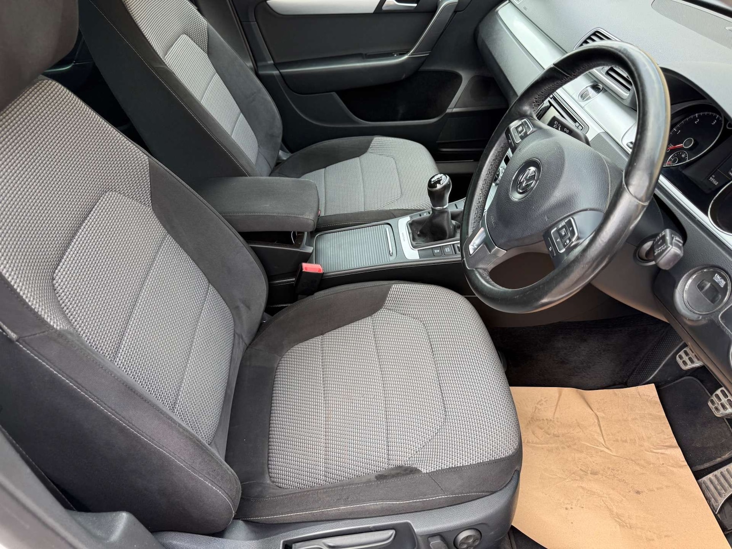 Used Volkswagen Passat 2014 for sale - 76277533: Photo 15