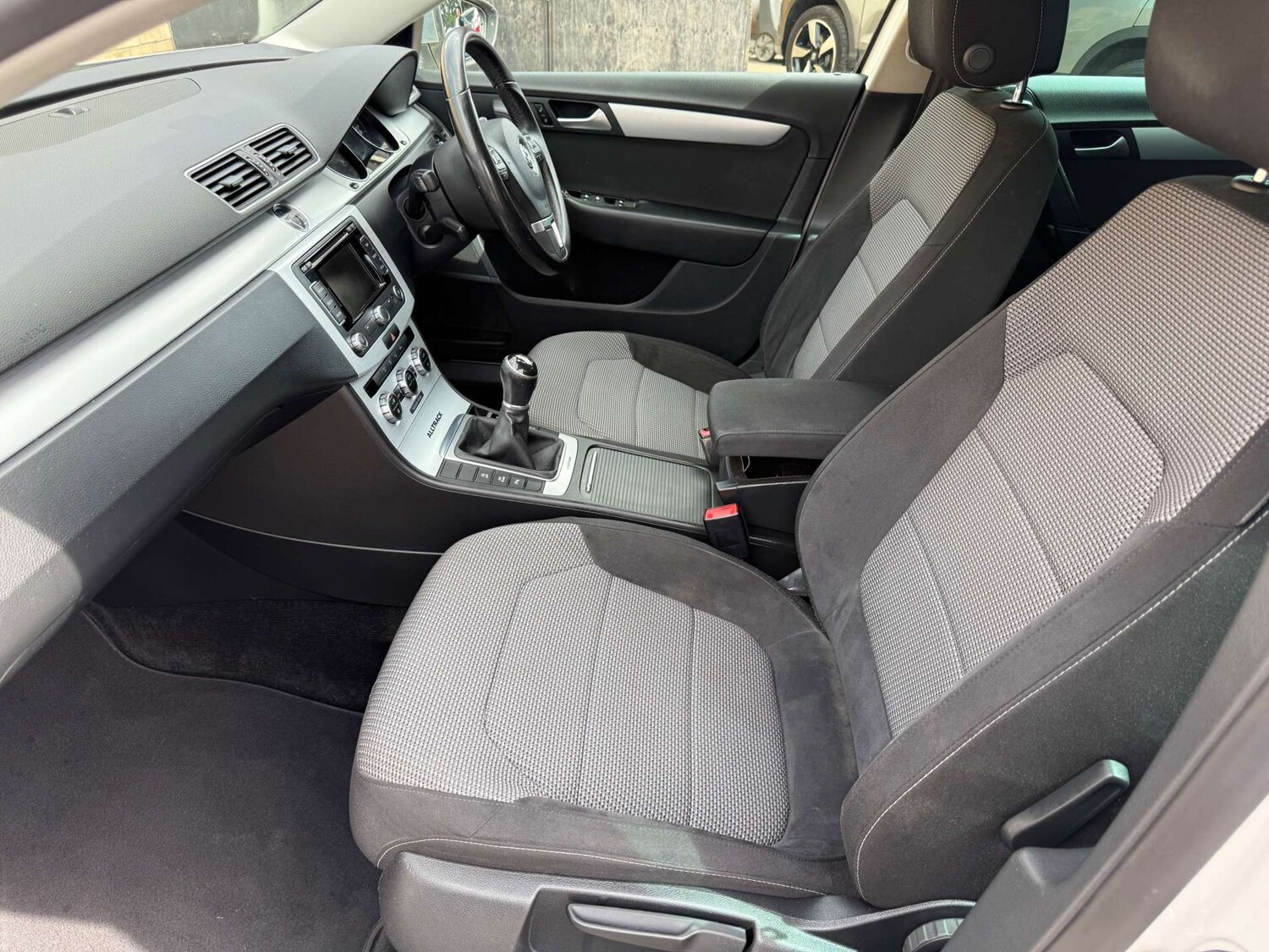 Used Volkswagen Passat 2014 for sale - 76277533: Photo 25