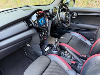 Used MINI Hatch 2018 for sale - 79007368: Photo