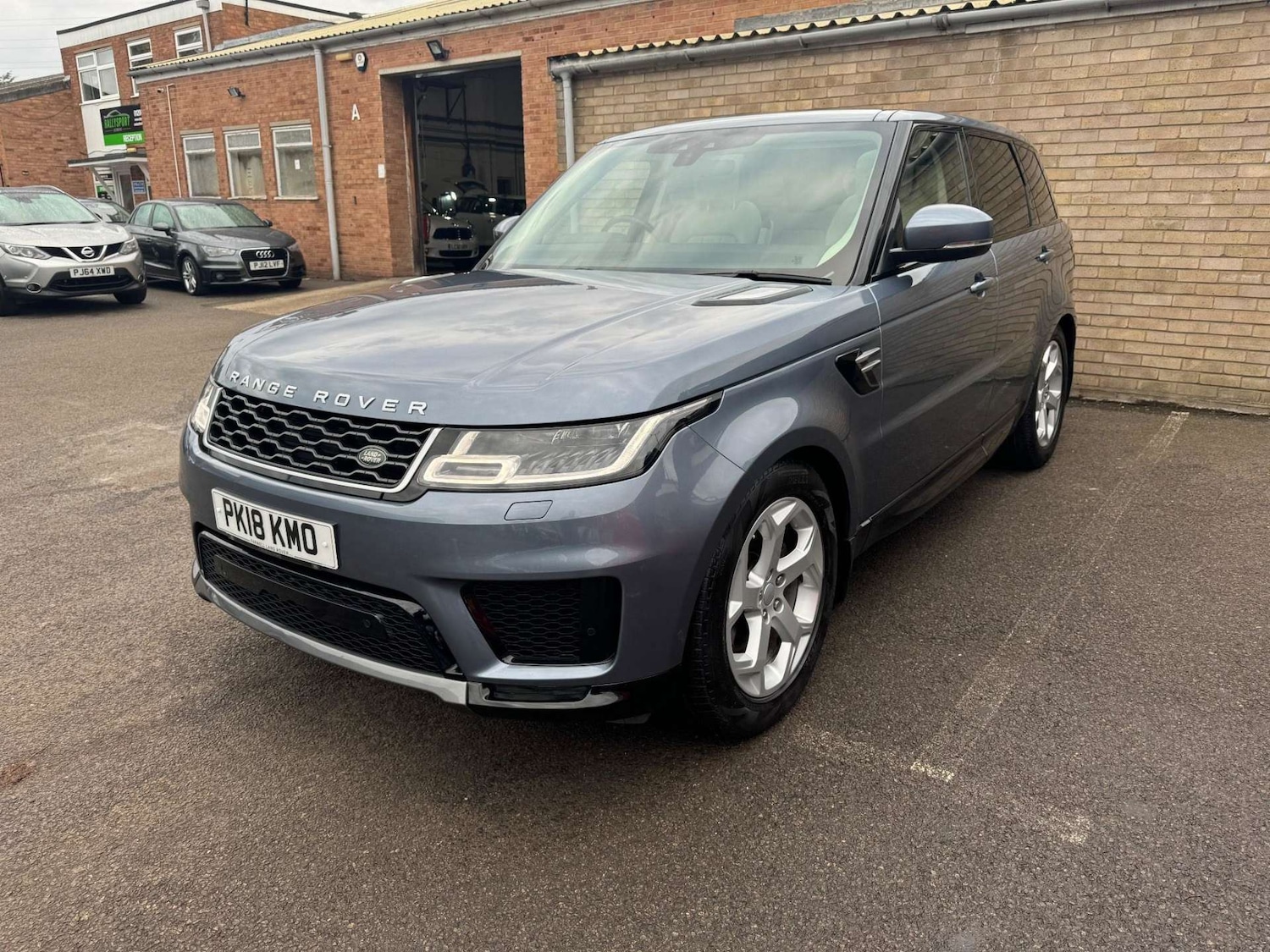 Used Land Rover Range Rover Sport 2018 for sale - 76934119: Photo 11