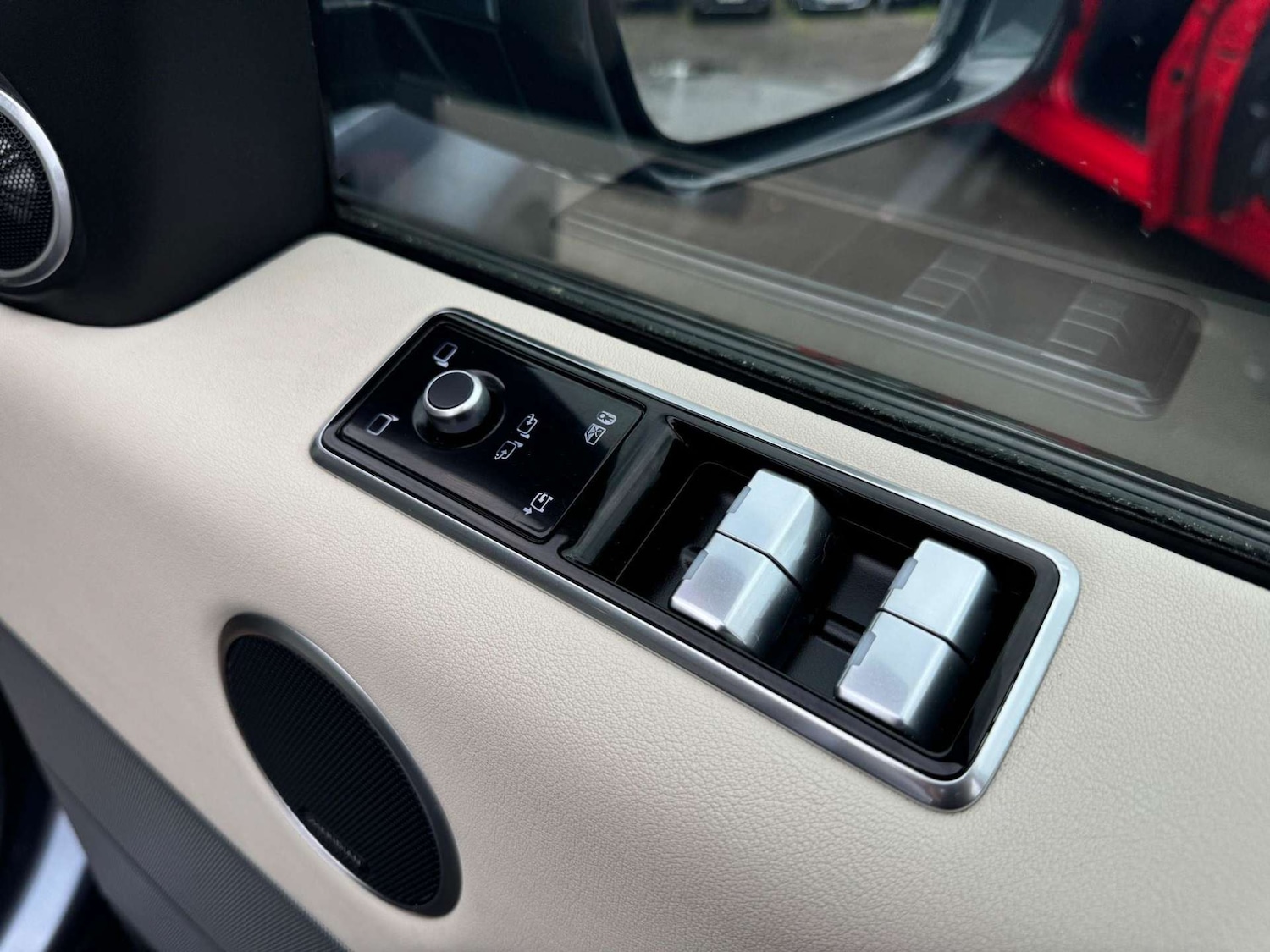 Used Land Rover Range Rover Sport 2018 for sale - 76934119: Photo 38