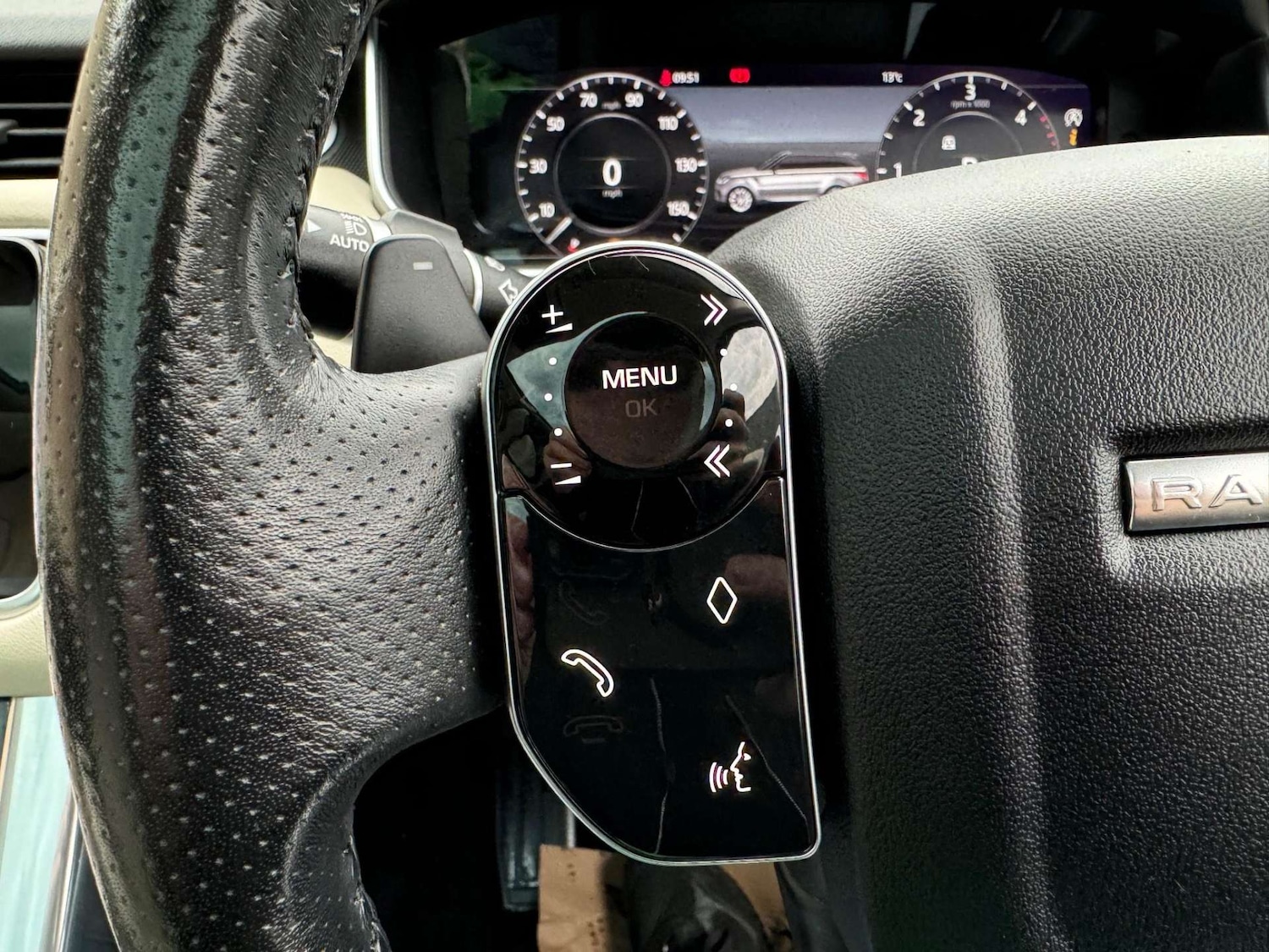 Used Land Rover Range Rover Sport 2018 for sale - 76934119: Photo 50