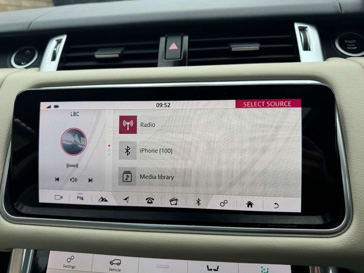 Used Land Rover Range Rover Sport 2018 for sale - 76934119: Photo 62