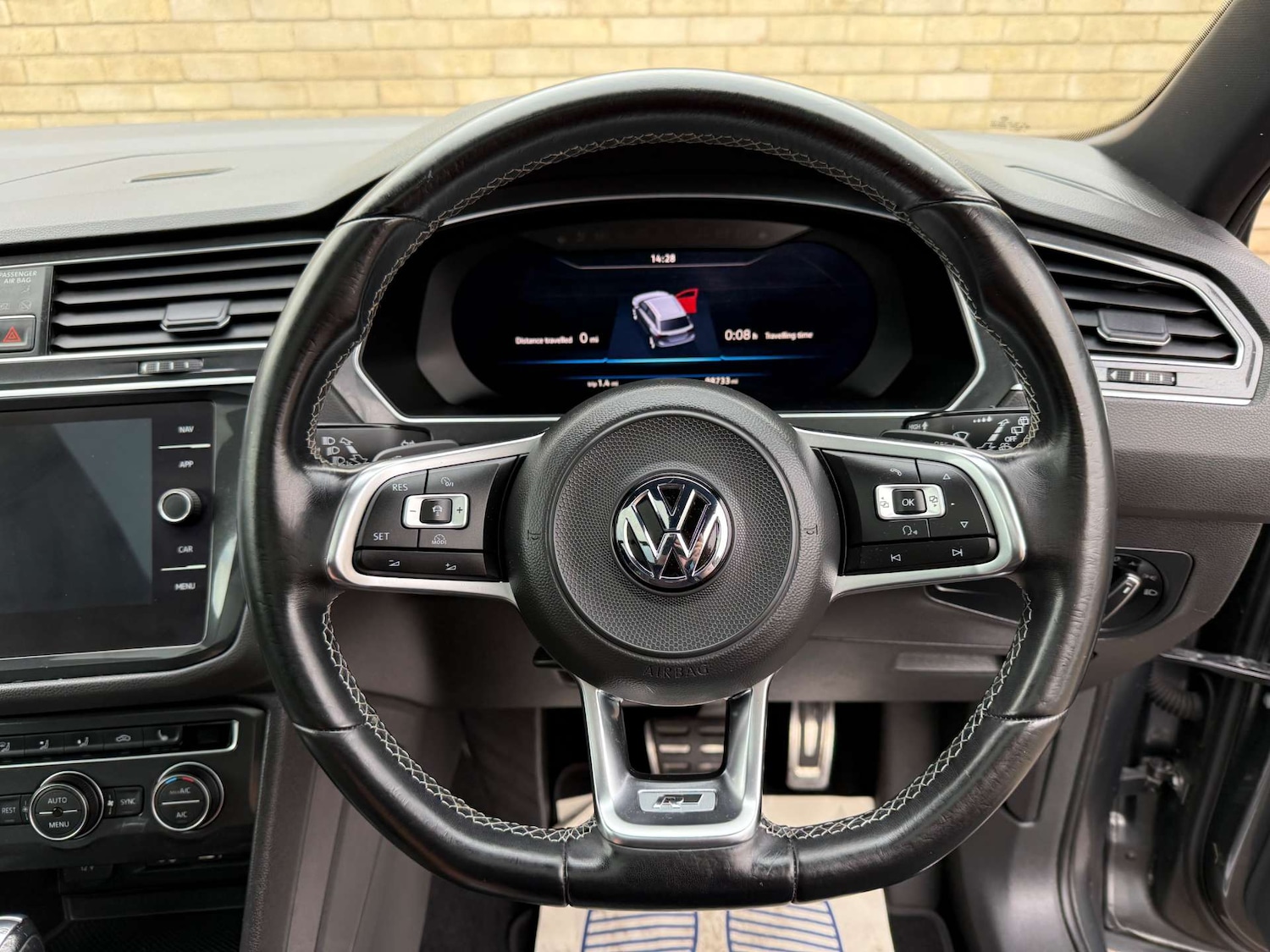 Used Volkswagen Tiguan 2017 for sale - 76255884: Photo 45