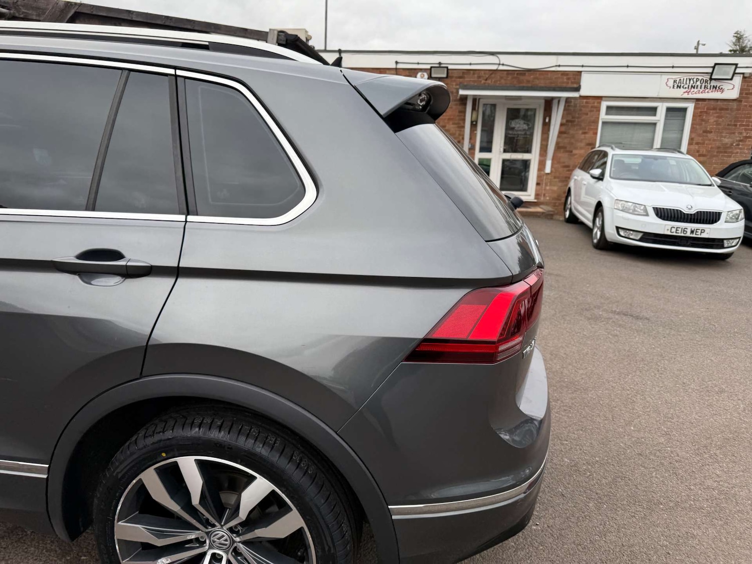 Used Volkswagen Tiguan 2017 for sale - 76255884: Photo 71