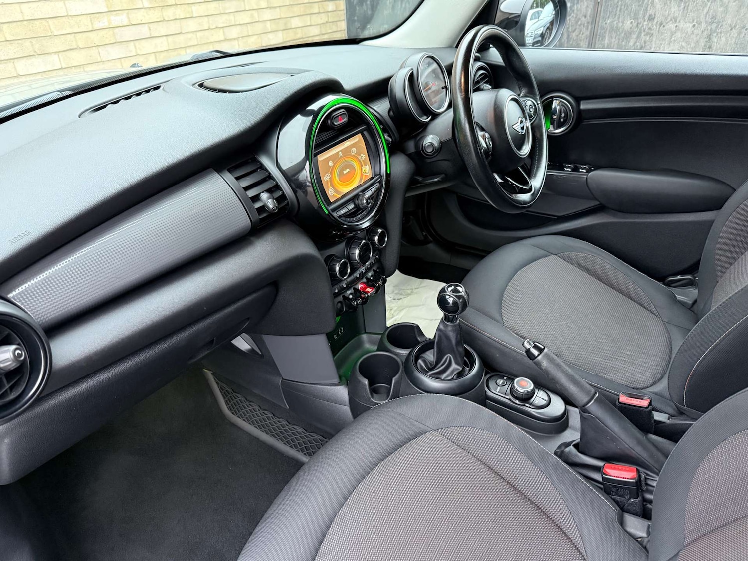 Used MINI Hatch 2015 for sale - 76921254: Photo 3