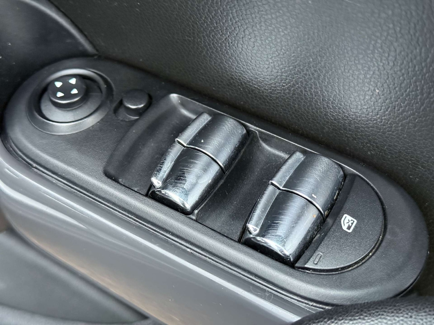 Used MINI Hatch 2015 for sale - 76921254: Photo 39