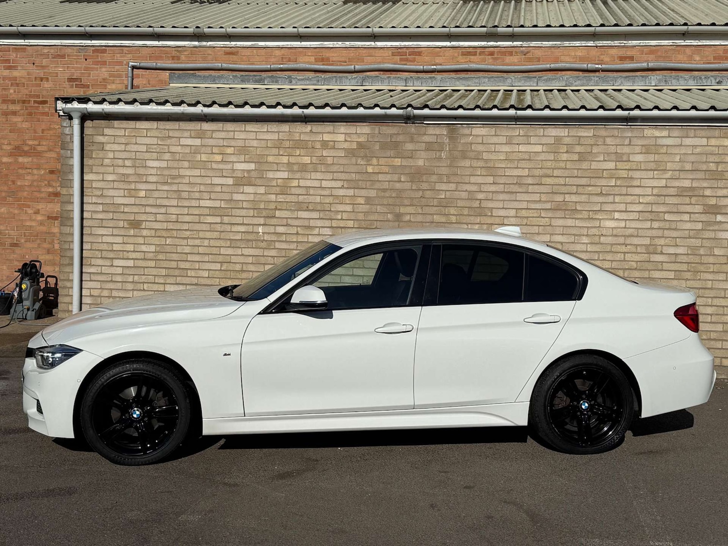 Used BMW 3 Series 2018 for sale - 76181539: Photo 35