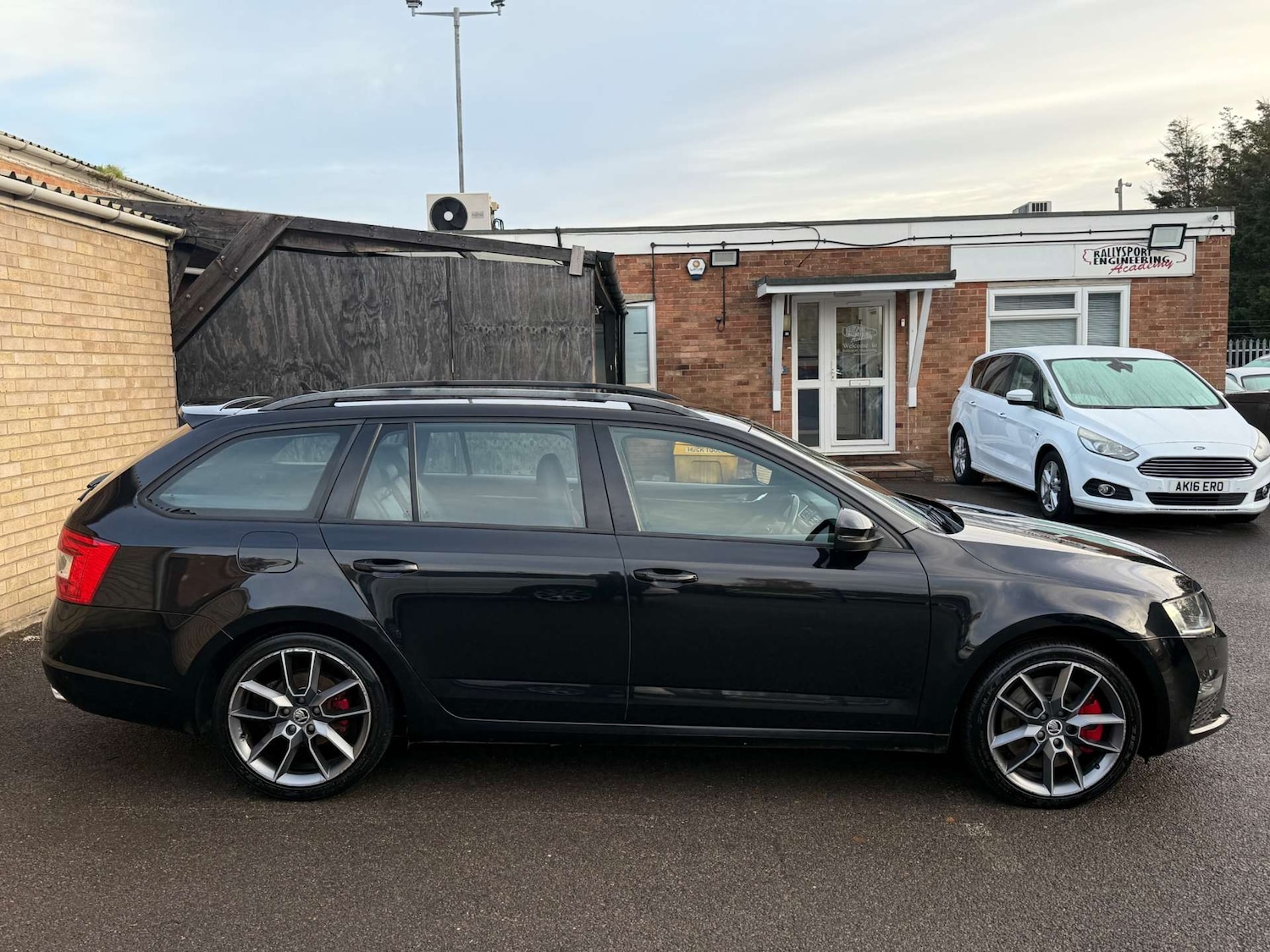 Used Skoda Octavia 2015 for sale - 76735841: Photo 14