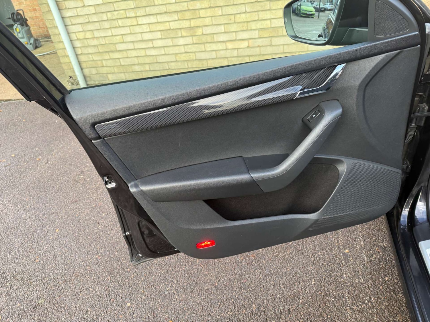 Used Skoda Octavia 2015 for sale - 76735841: Photo 65