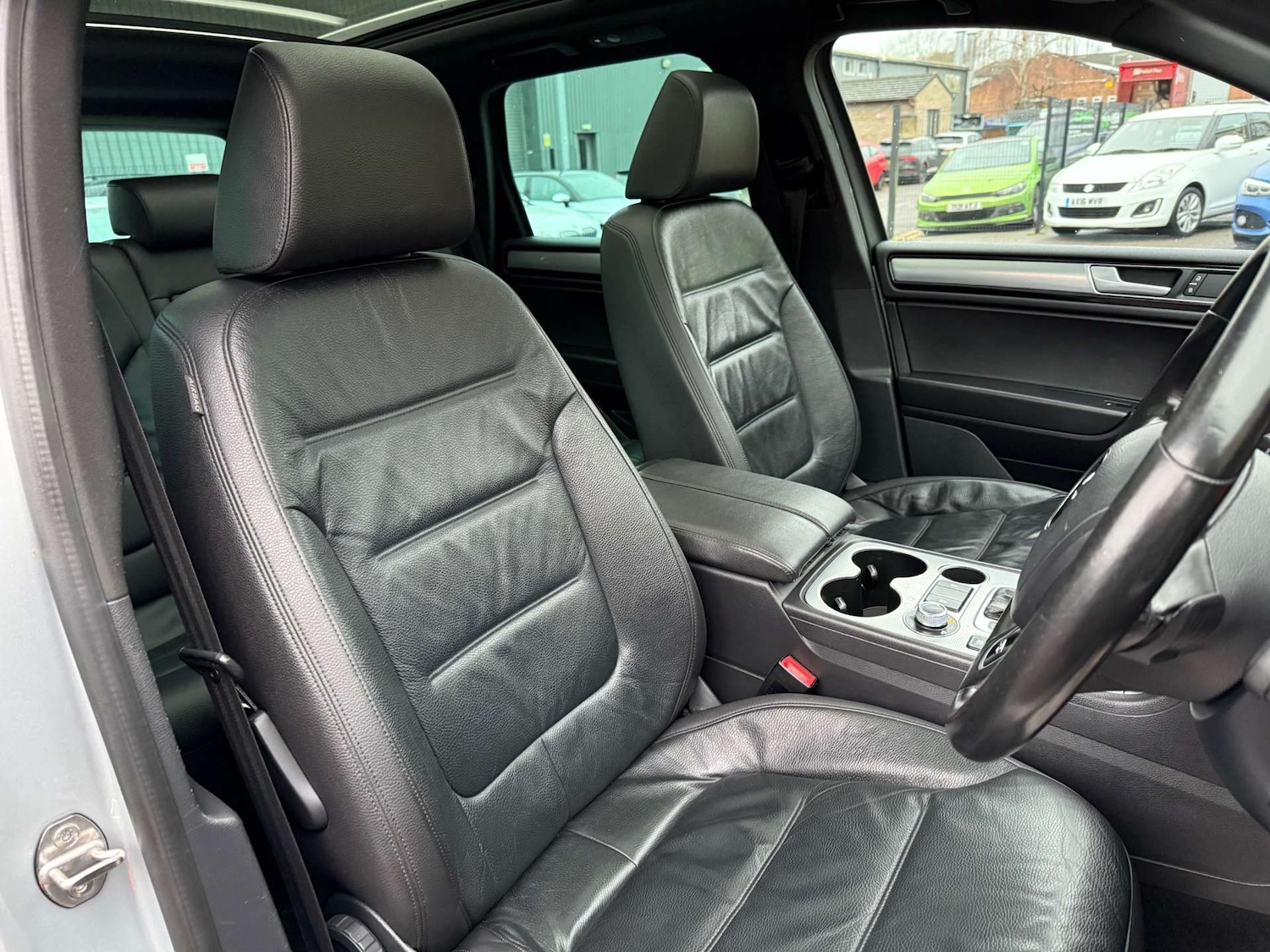 Used Volkswagen Touareg 2017 for sale - 77022440: Photo 16