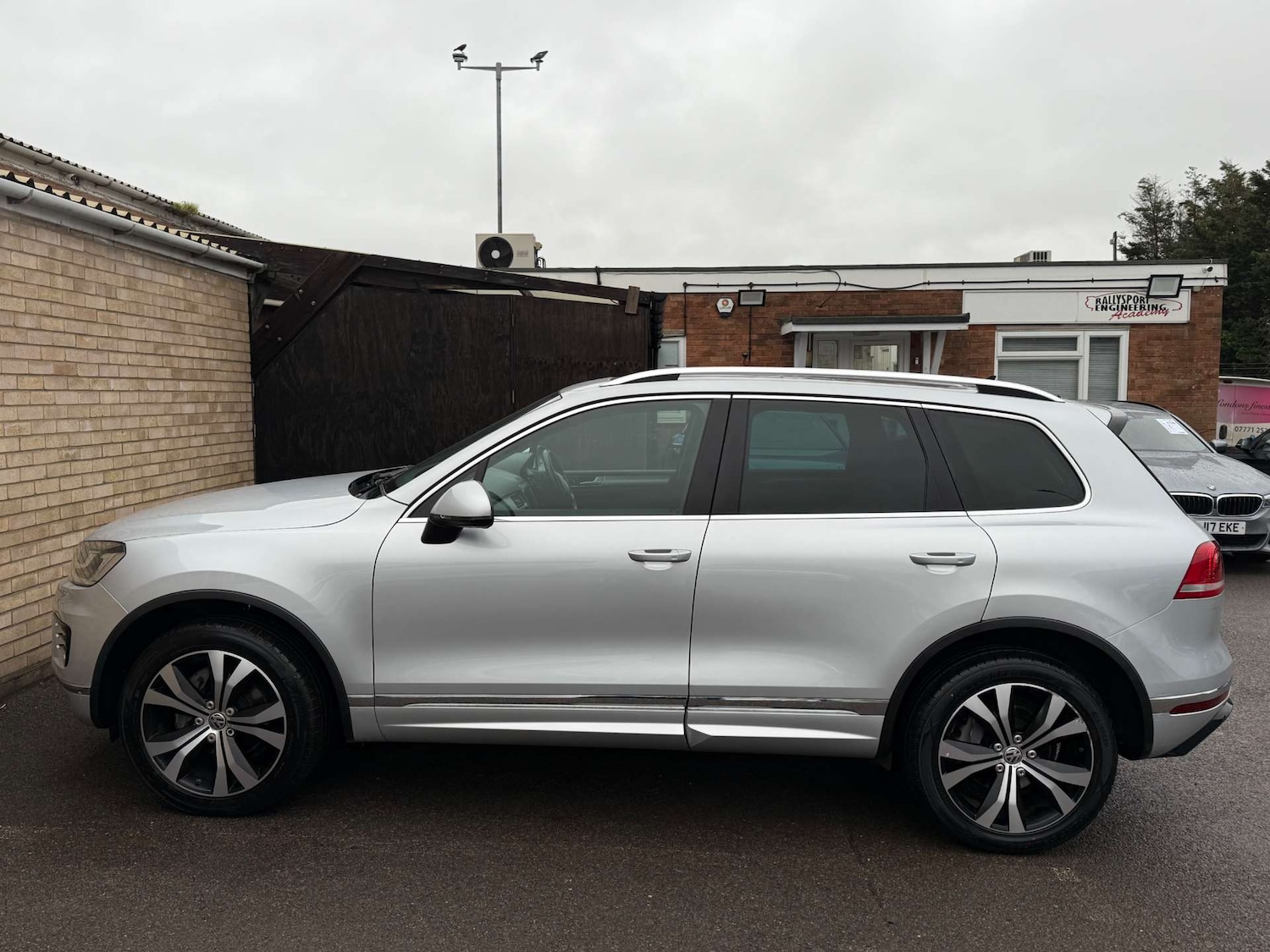 Used Volkswagen Touareg 2017 for sale - 77022440: Photo 19
