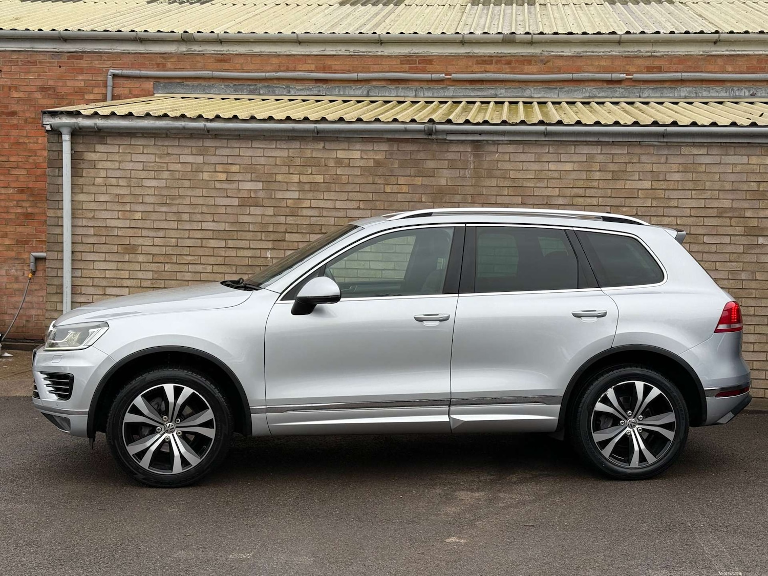Used Volkswagen Touareg 2017 for sale - 77022440: Photo 25