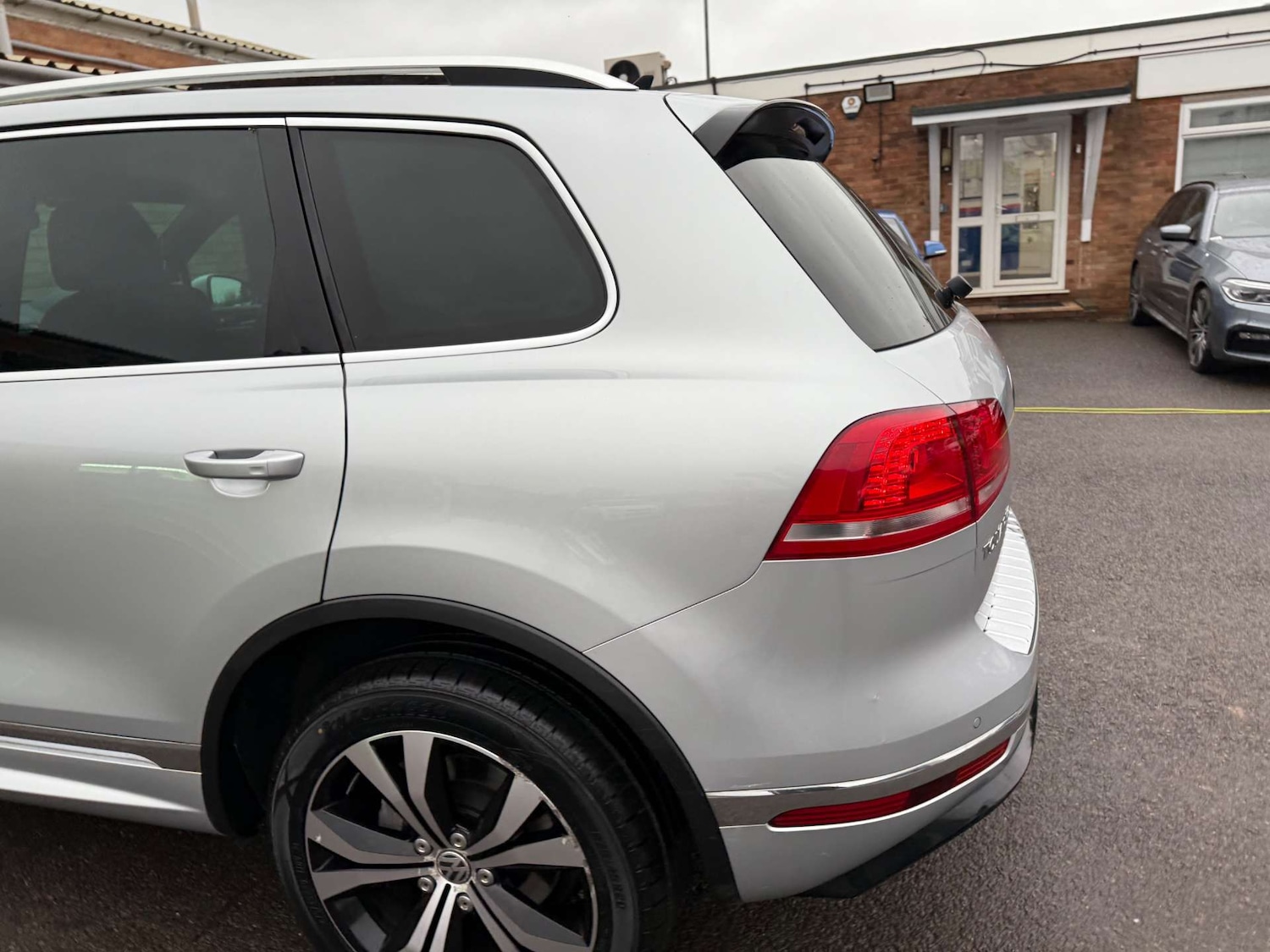 Used Volkswagen Touareg 2017 for sale - 77022440: Photo 76