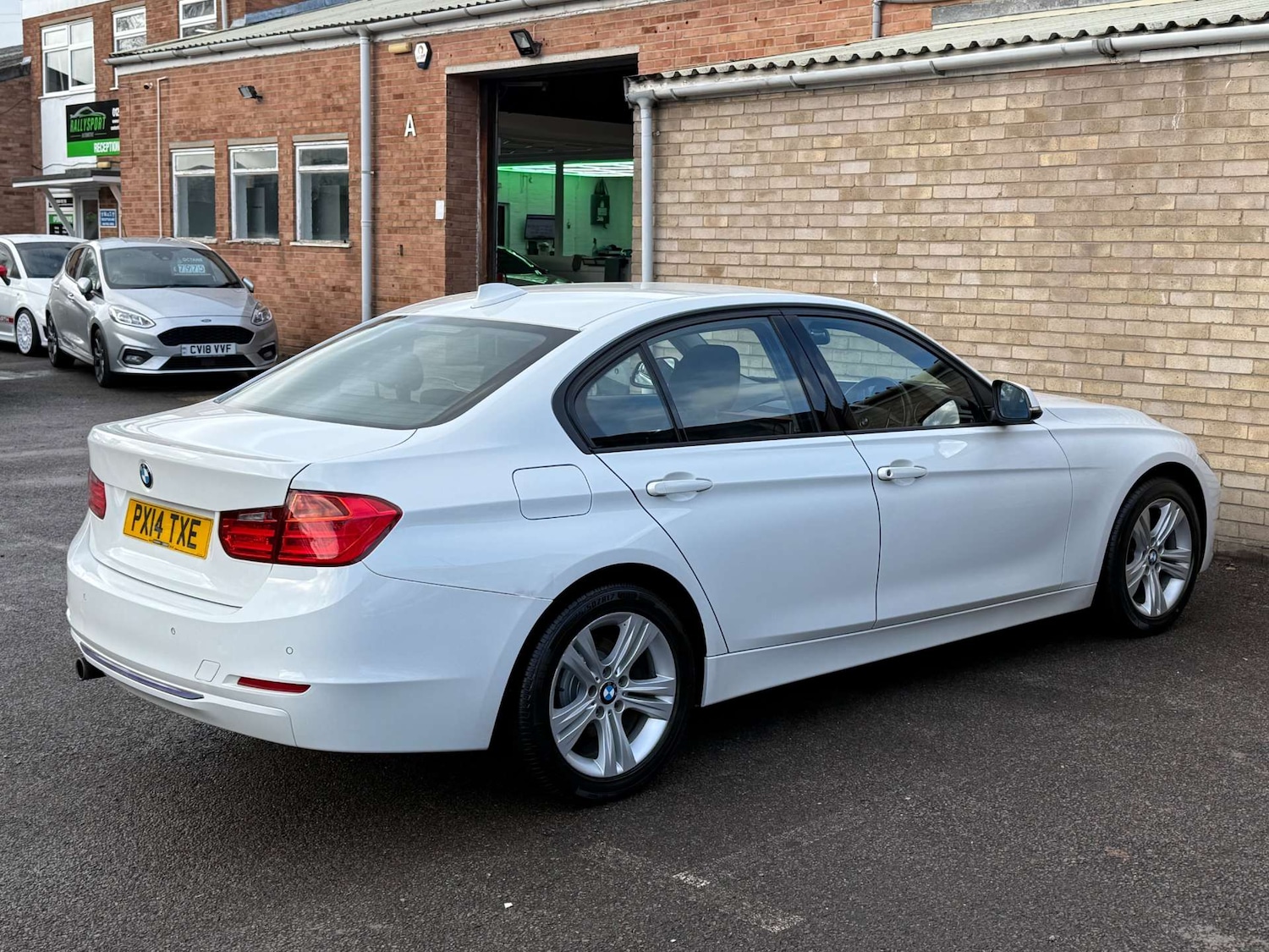 Used BMW 3 Series 2014 for sale - 77172476: Photo 21