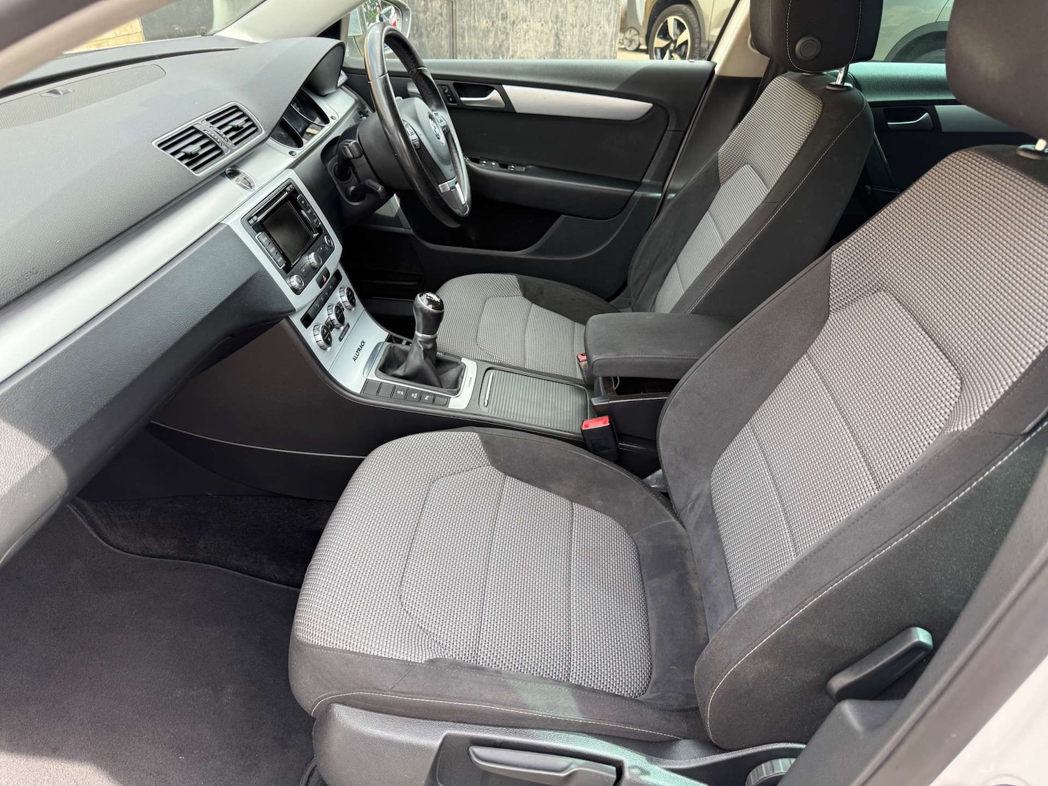 Used Volkswagen Passat 2014 for sale - 77033650: Photo 25