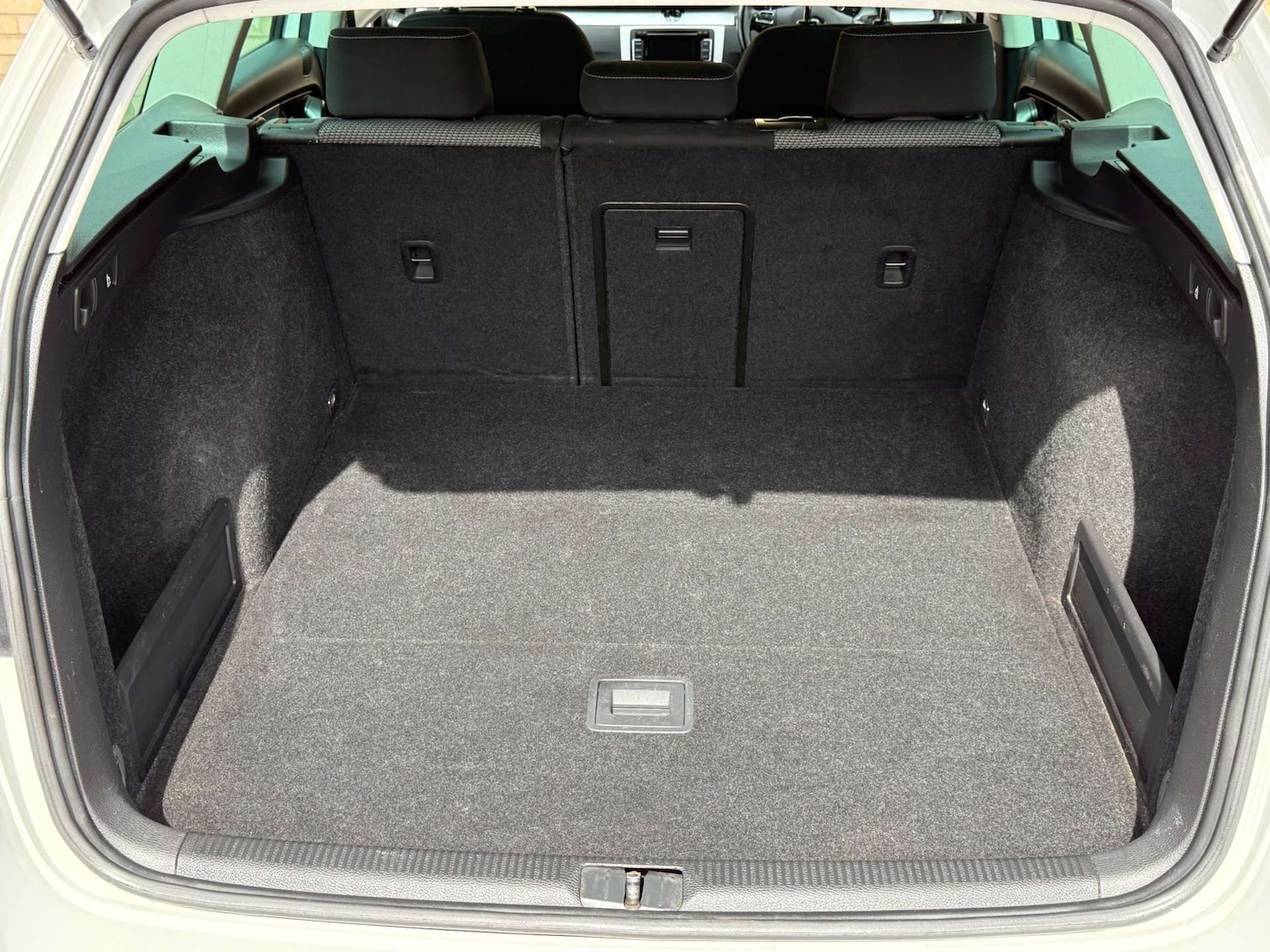 Used Volkswagen Passat 2014 for sale - 77033650: Photo 45