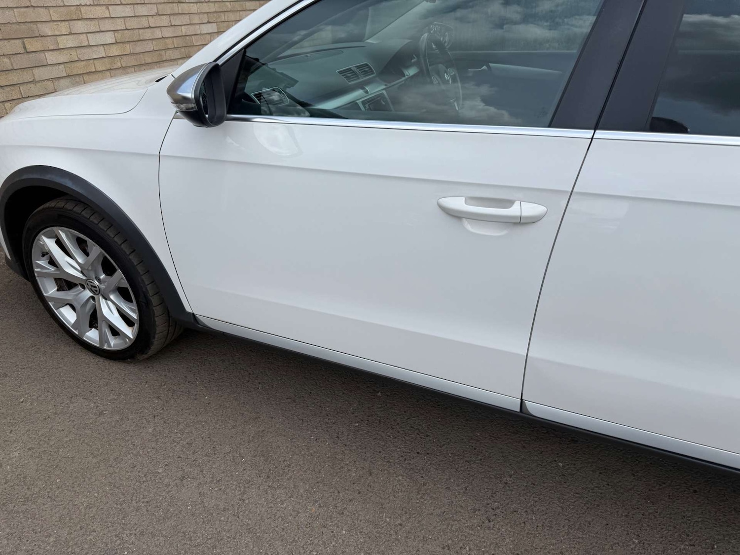 Used Volkswagen Passat 2014 for sale - 77033650: Photo 90