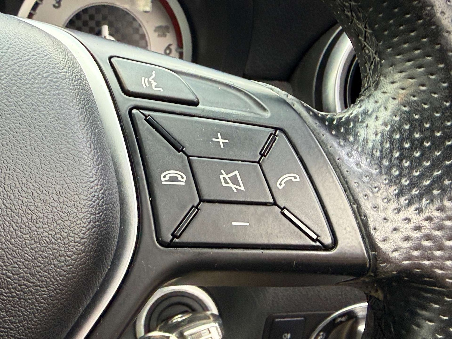 Used Mercedes-Benz A-Class 2013 for sale - 77545037: Photo 47