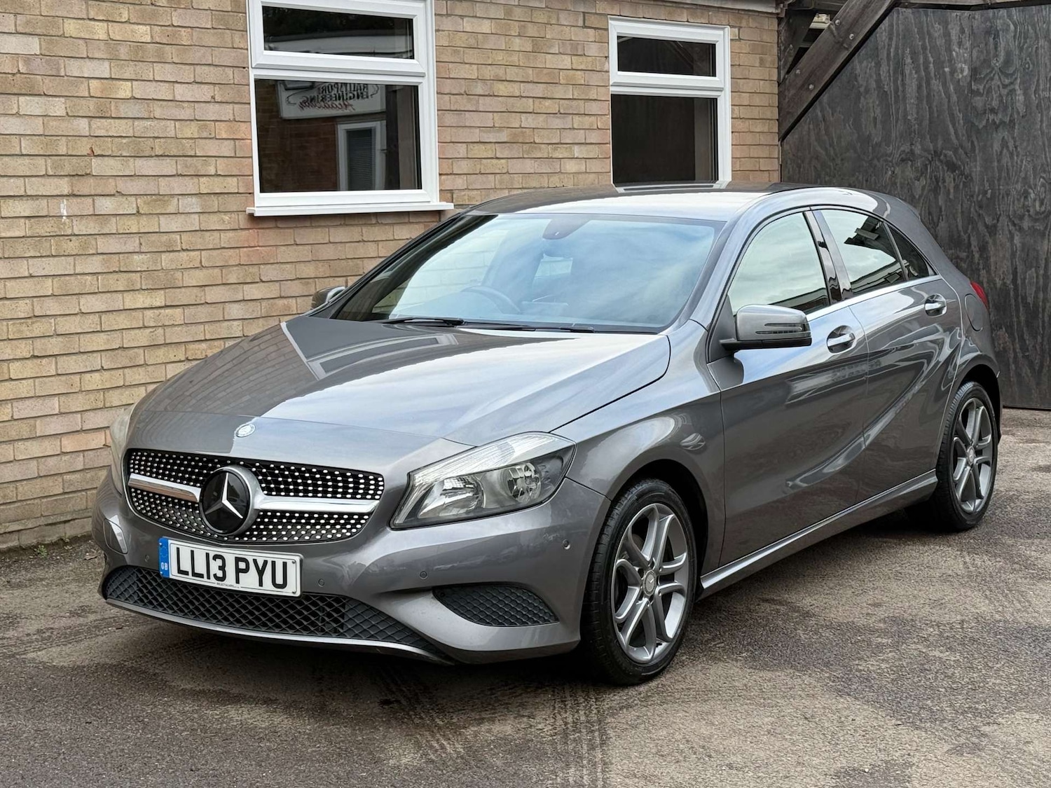 Used Mercedes-Benz A-Class 2013 for sale - 77545037: Photo 9