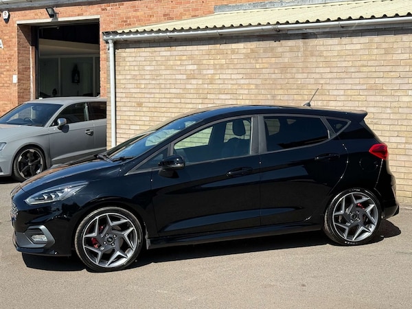 Used Ford Fiesta 2018 for sale - 75210122: Photo 33