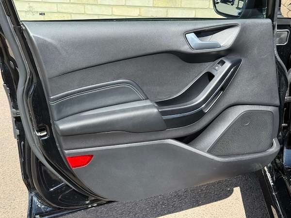 Used Ford Fiesta 2018 for sale - 75210122: Photo 64