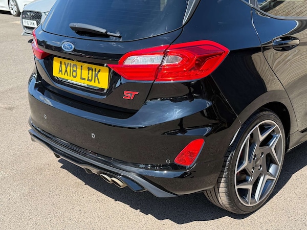 Used Ford Fiesta 2018 for sale - 75210122: Photo 76