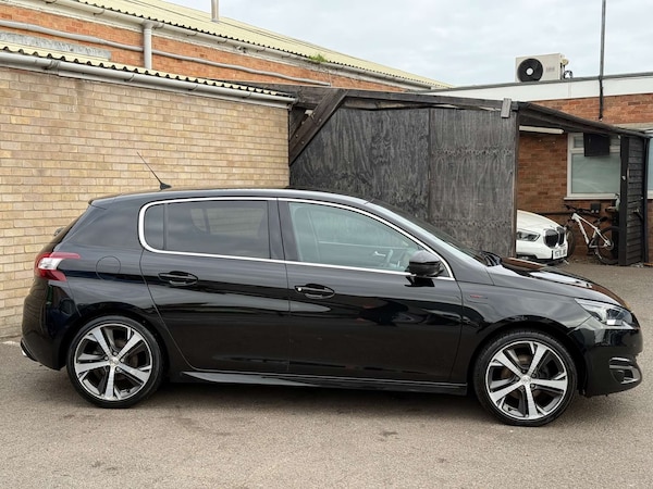 Used Peugeot 308 2017 for sale - 76304420: Photo 18