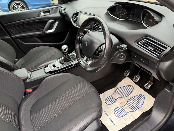 Used Peugeot 308 2017 for sale - 76304420: Photo 6