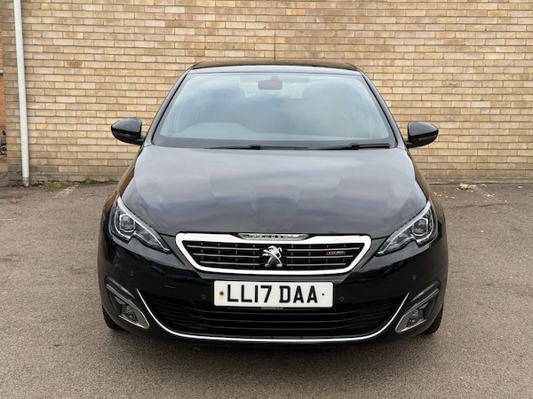 Used Peugeot 308 2017 for sale - 76304420: Photo 8