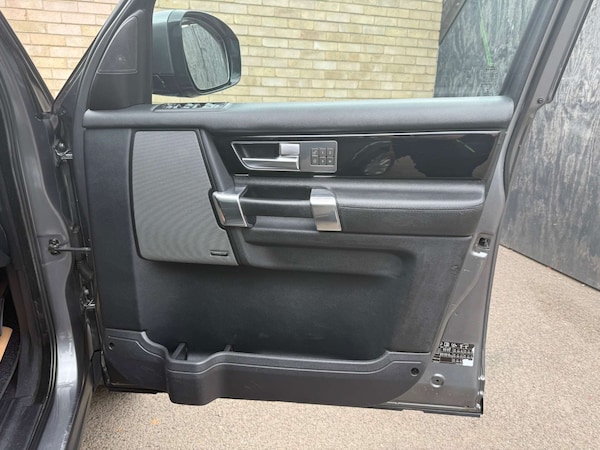 Used Land Rover Discovery 2014 for sale - 75344673: Photo 46